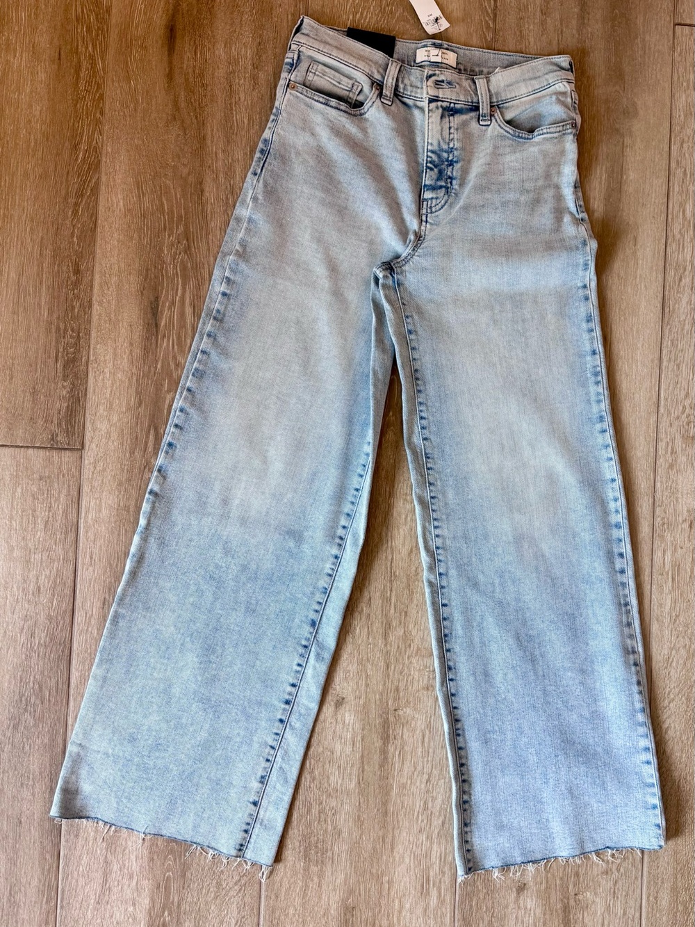 Light Wash Vintage Stretch Wide-Leg Jeans - Light Blue